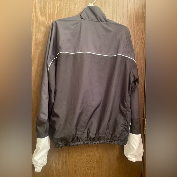 Nike Lightweight Running Jacket Full Zip Windbreaker Grey,Black,White Womens M - Picture 13 of 14